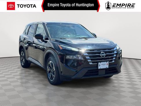 Used 2024 Nissan Rogue SV AWD/4WD image 1