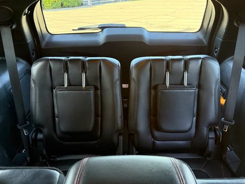 Used 2019 Ford Explorer Sport w/ Ford Safe & Smart Package AWD/4WD image 17