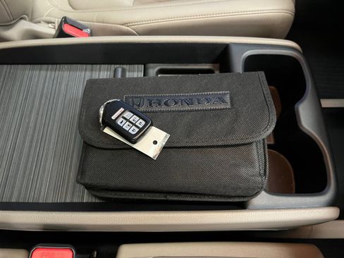 Used 2023 Honda Odyssey Touring image 33