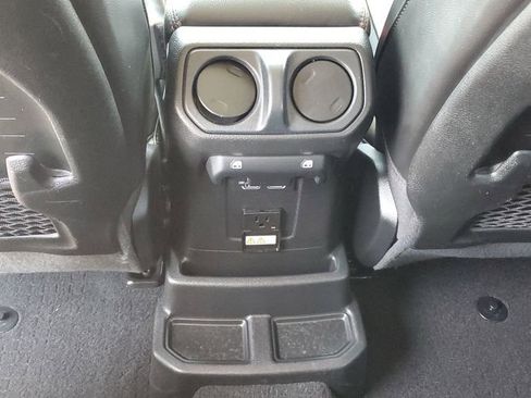 Used 2023 Jeep Wrangler Unlimited Rubicon w/ LED Lighting Group AWD/4WD image 13