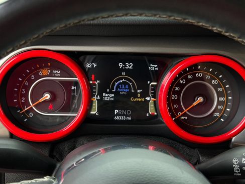 Used 2020 Jeep Wrangler Unlimited Sahara AWD/4WD image 23