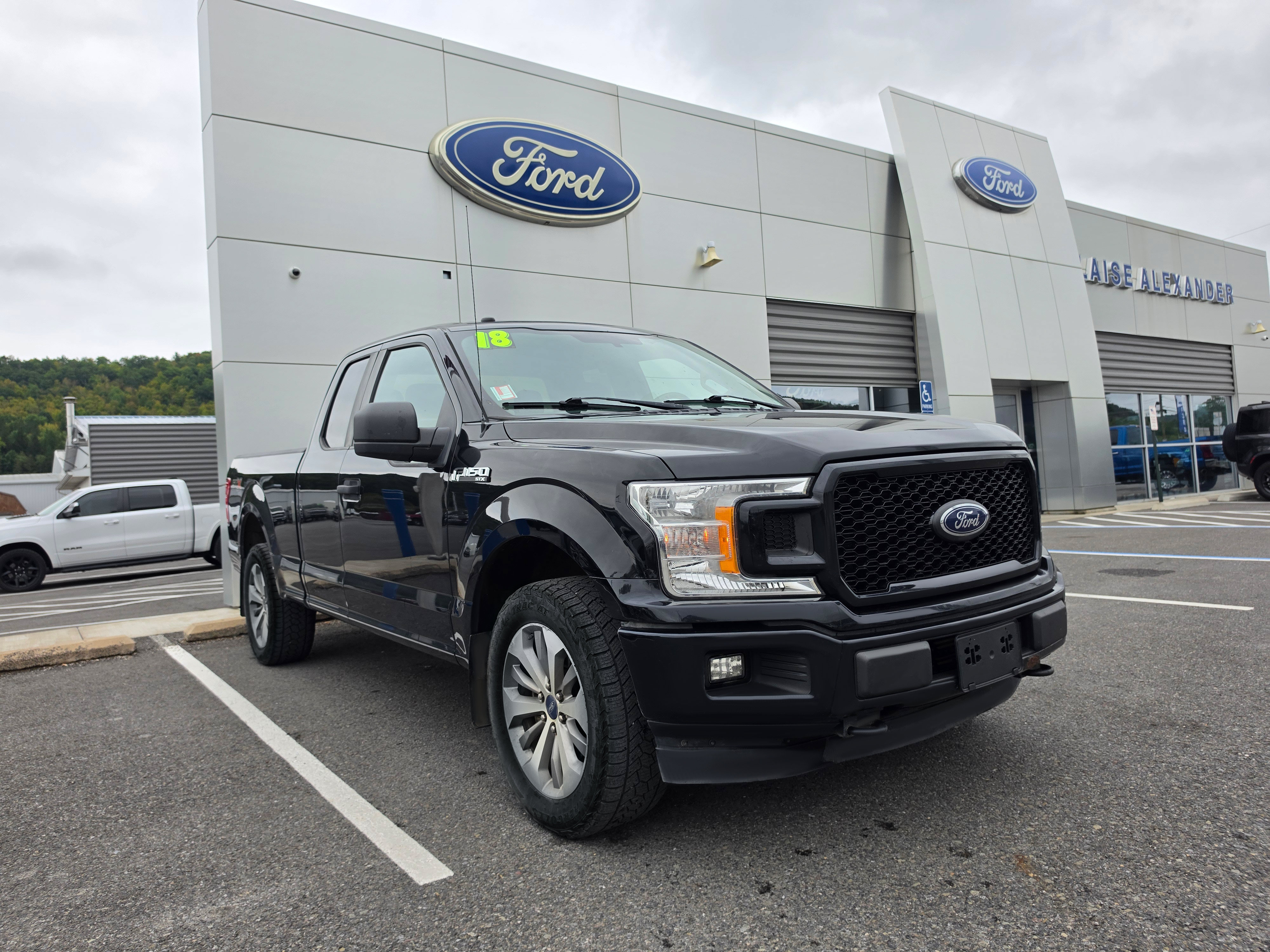 Used 2018 Ford F150 XL w/ Equipment Group 101A Mid AWD/4WD image 1