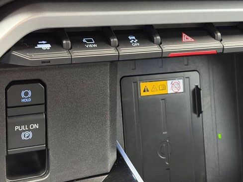 Used 2024 Toyota Tundra Platinum image 26