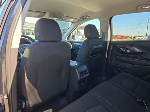 Used 2024 GMC Terrain SLE image 17