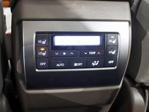 Used 2023 Lexus GX 460 Premium w/ Accessory Package image 25