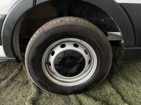 Used 2021 Ford Transit 250 Medium Roof image 12