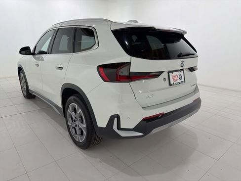 Used 2025 BMW X1 xDrive28i w/ Premium Package image 3