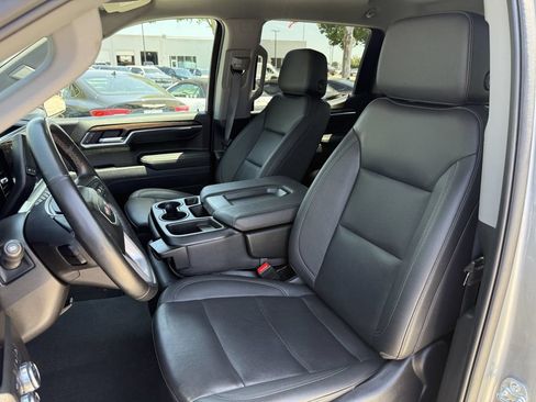 Used 2025 GMC Sierra 1500 SLT AWD/4WD image 23
