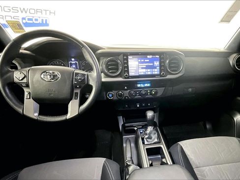 Used 2021 Toyota Tacoma TRD Sport image 11