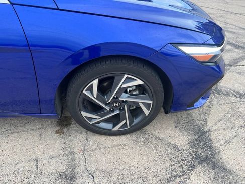 Used 2024 Hyundai Elantra Limited FWD image 19