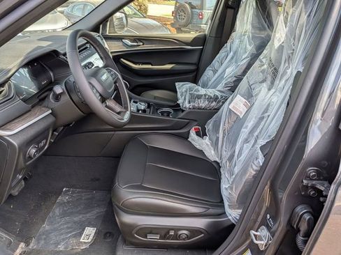 New 2026 Jeep Grand Cherokee Limited AWD/4WD image 9
