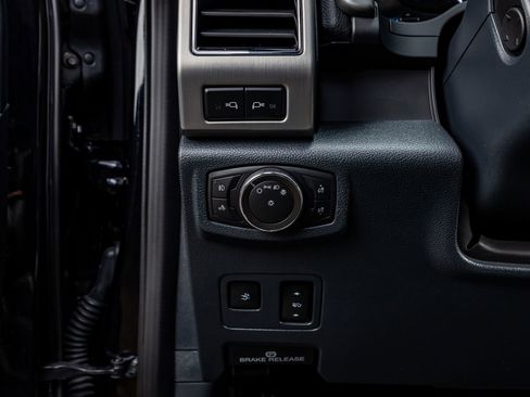 Used 2022 Ford F250 Platinum image 21