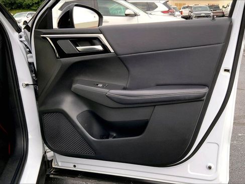 Used 2023 Mitsubishi Outlander SE AWD/4WD image 22