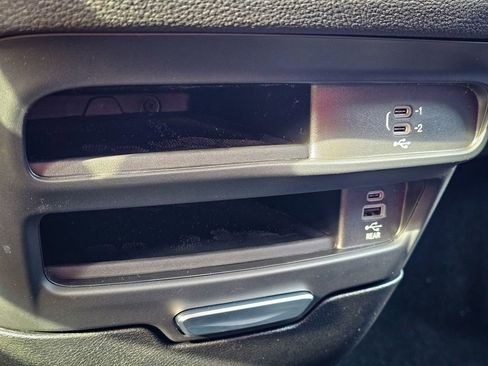 New 2026 Chrysler Pacifica Select image 25