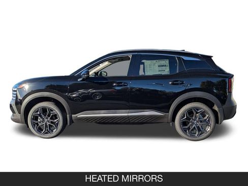 New 2026 Nissan Kicks SR w/ SR Premium Package FWD image 5