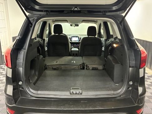 Used 2019 Ford Escape SE image 31