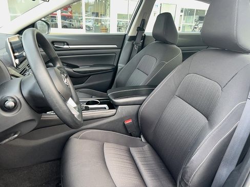 Used 2023 Nissan Altima 2.5 SV image 10