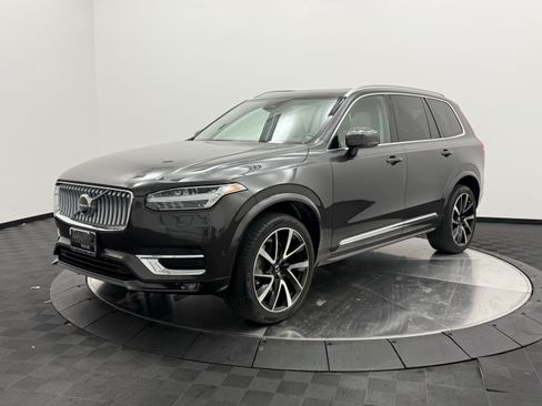 Certified 2023 Volvo XC90 B6 Plus w/ Protection Package Premier AWD/4WD image 3