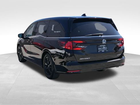 Used 2023 Honda Odyssey Sport image 6
