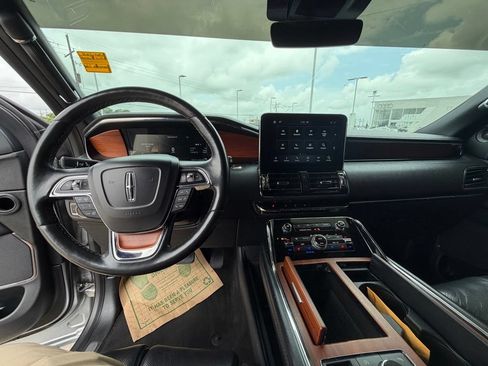 Used 2020 Lincoln Navigator L Reserve RWD image 14