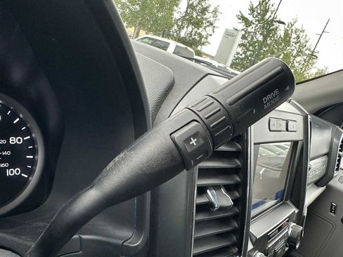 Used 2022 Ford F250 XLT image 39