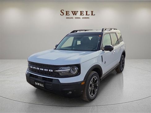 New 2025 Ford Bronco Outer Banks image 1