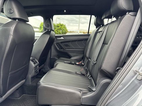 Certified 2024 Volkswagen Tiguan SE R-Line image 25