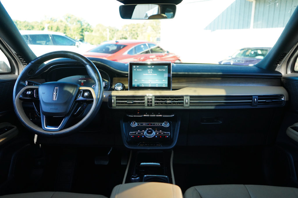 Used 2022 Lincoln Corsair Reserve w/ Elements Package FWD image 10