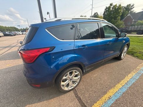 Used 2019 Ford Escape Titanium AWD/4WD image 2