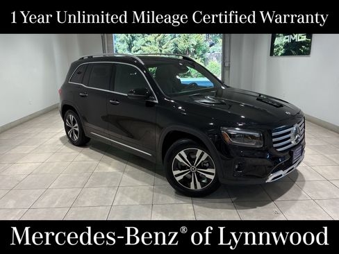 Used 2025 Mercedes-Benz GLB 250 4MATIC image 1