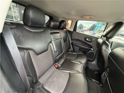 Used 2019 Jeep Compass Latitude FWD image 26