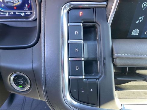 Used 2024 Chevrolet Tahoe Z71 w/ Luxury Package image 28