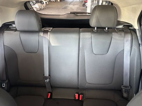 Used 2025 Buick Encore GX Preferred FWD image 40