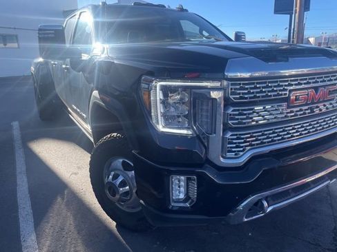 Used 2022 GMC Sierra 3500 Denali image 5