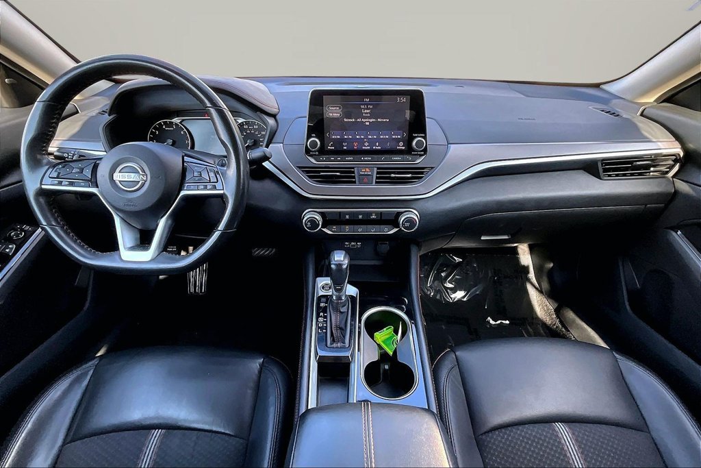 Used 2024 Nissan Altima 2.5 SR FWD image 7