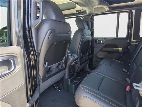 New 2025 Jeep Wrangler Unlimited Rubicon 392 image 18