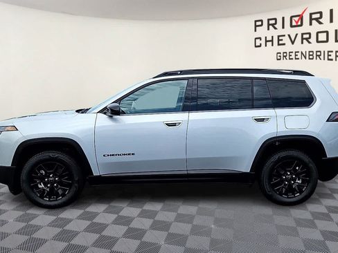 Used 2026 Jeep Cherokee AWD/4WD image 5
