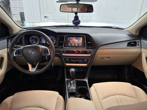 Used 2019 Hyundai Sonata SE FWD image 15
