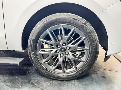 Used 2025 Ford Expedition Max Platinum AWD/4WD image 29