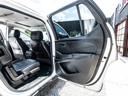 Used 2019 Chevrolet Traverse Premier w/ Redline Edition FWD image 32