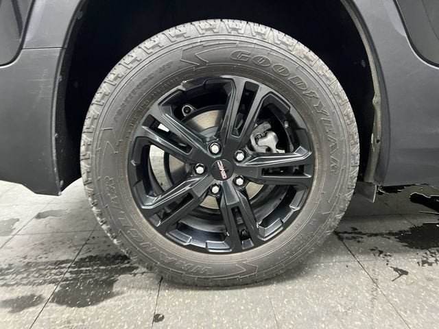 Certified 2024 GMC Terrain AT4 AWD/4WD image 32