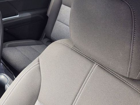 Used 2025 GMC Acadia Elevation image 16