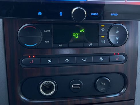 Used 2006 Lincoln Mark LT 4x4 image 42