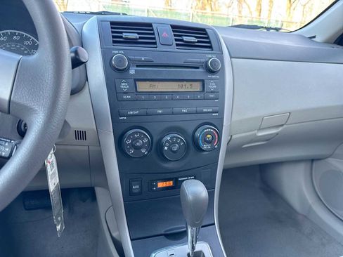 Used 2010 Toyota Corolla LE w/ All Weather Guard Pkg image 23