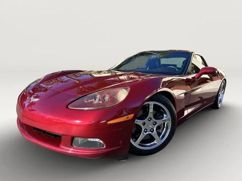 Used 2006 Chevrolet Corvette Coupe w/ Preferred Equipment Group RWD image 32