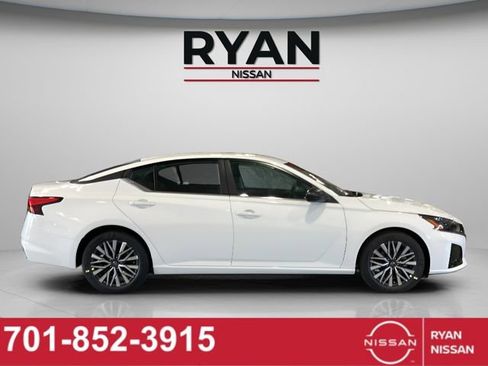 New 2026 Nissan Altima 2.5 SV FWD image 10