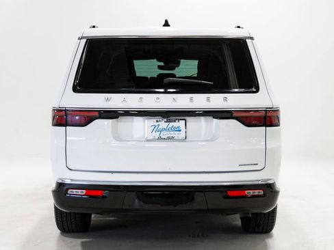 Used 2024 Jeep Wagoneer L Series II w/ Flexible Seating Group image 32