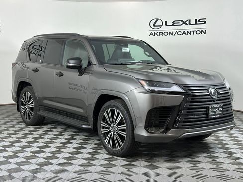 New 2026 Lexus LX 700h Luxury image 2