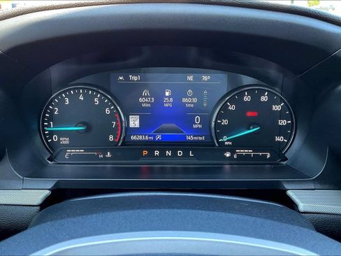 Used 2024 Ford Explorer XLT w/ Equipment Group 202A RWD image 12