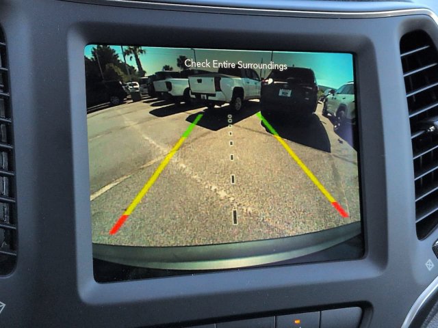 Used 2023 Jeep Cherokee Altitude Lux AWD/4WD image 20